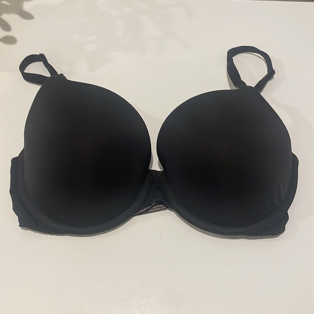 Victoria’s Secret t-shirt push up bra in 32DD